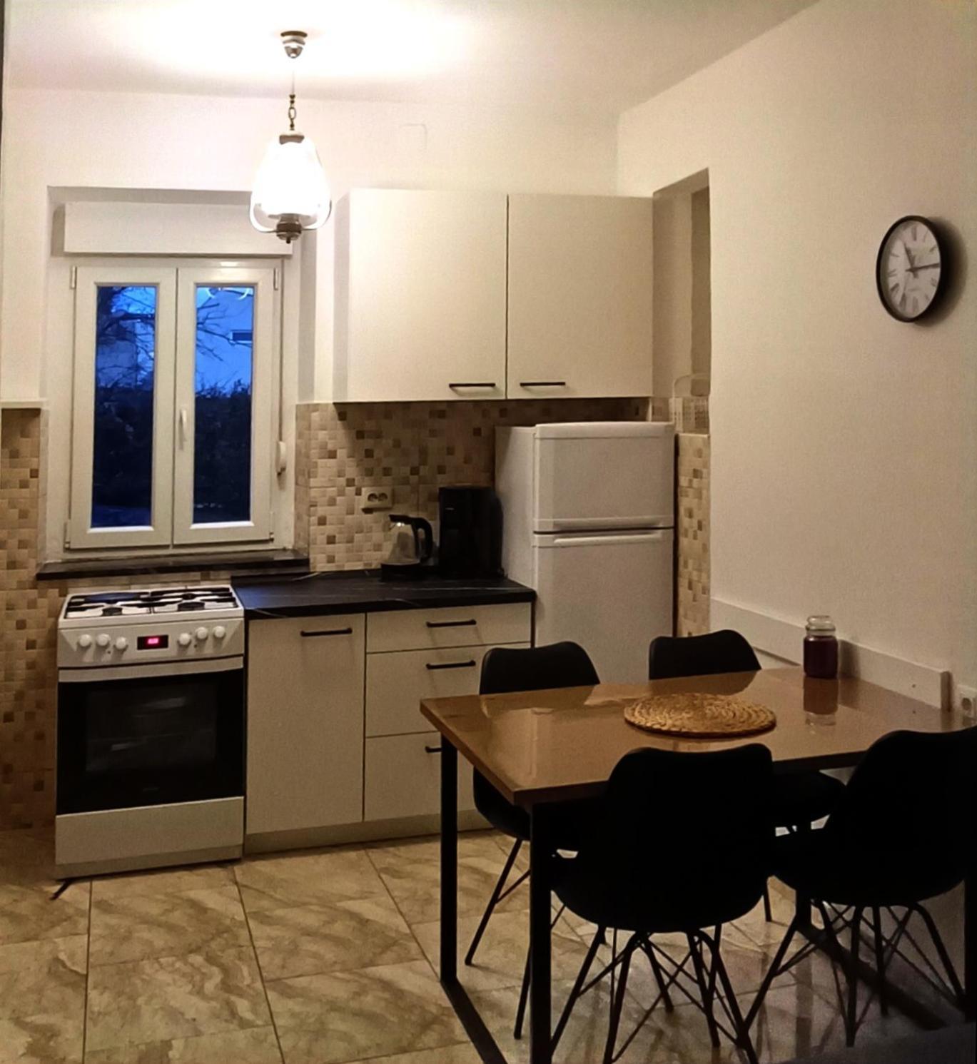 Apartment Marino Сень Екстер'єр фото